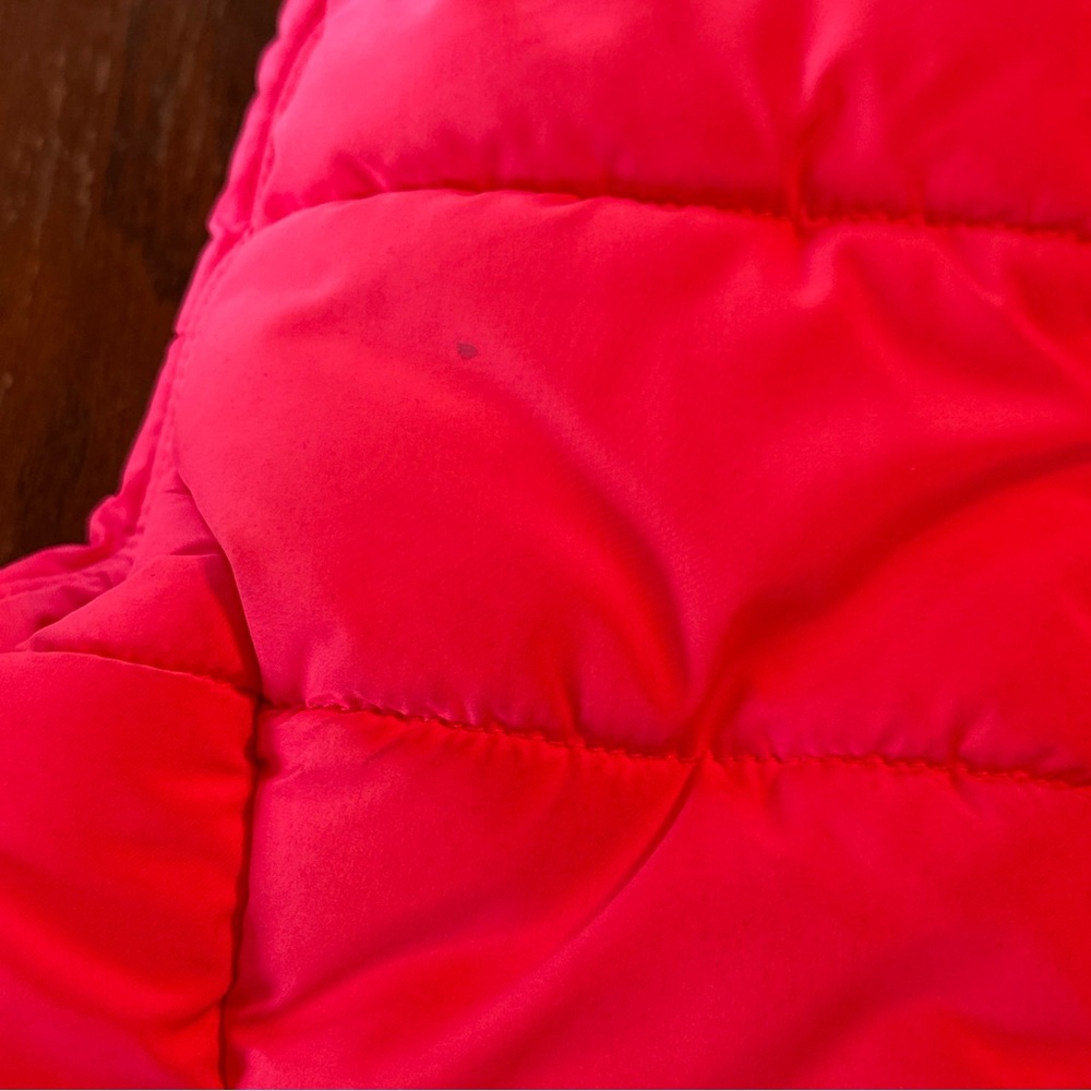 Puma Girl's Pink Puffer Vest With Silver Puma Logo Girls Size Small 7/8 Pre Own - Picture 5 of 7